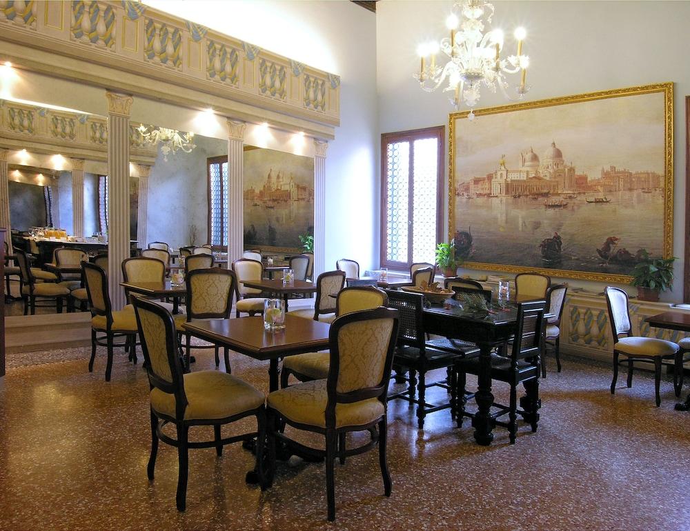 Ca' Centopietre Pensión Venecia