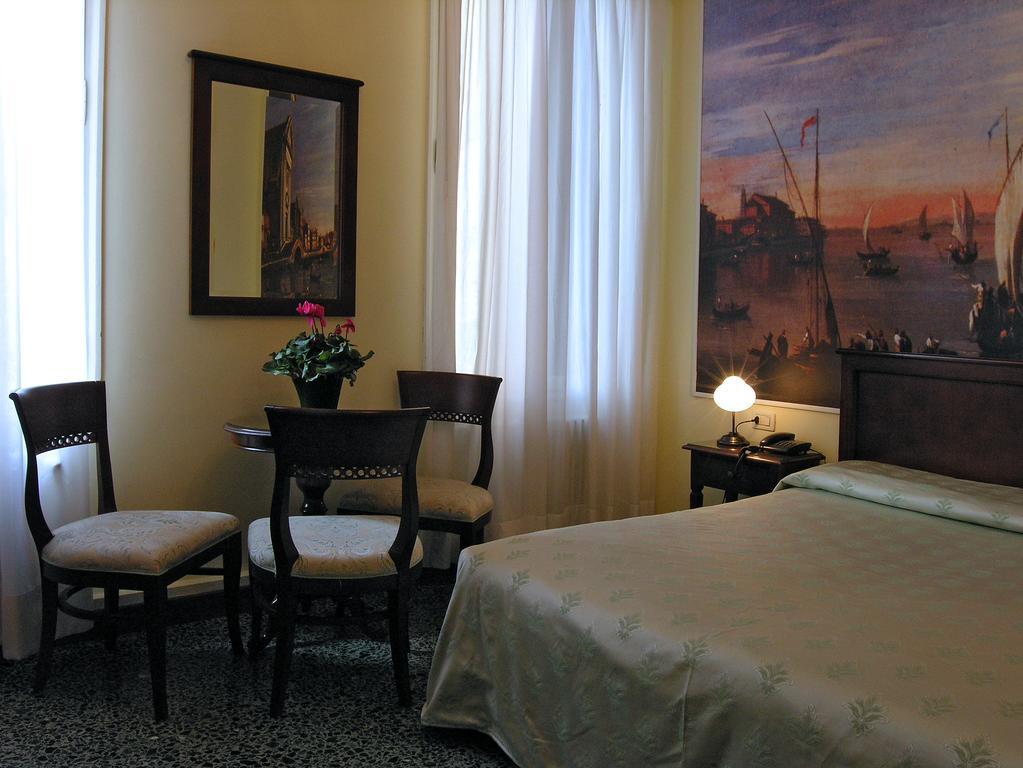 Ca' Centopietre Pensión Venecia