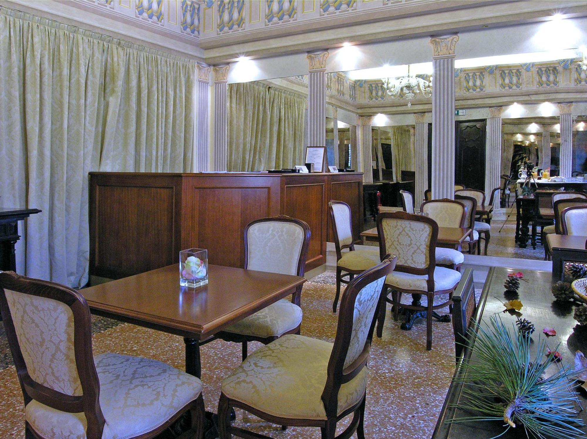 Ca' Centopietre Pensión 3*